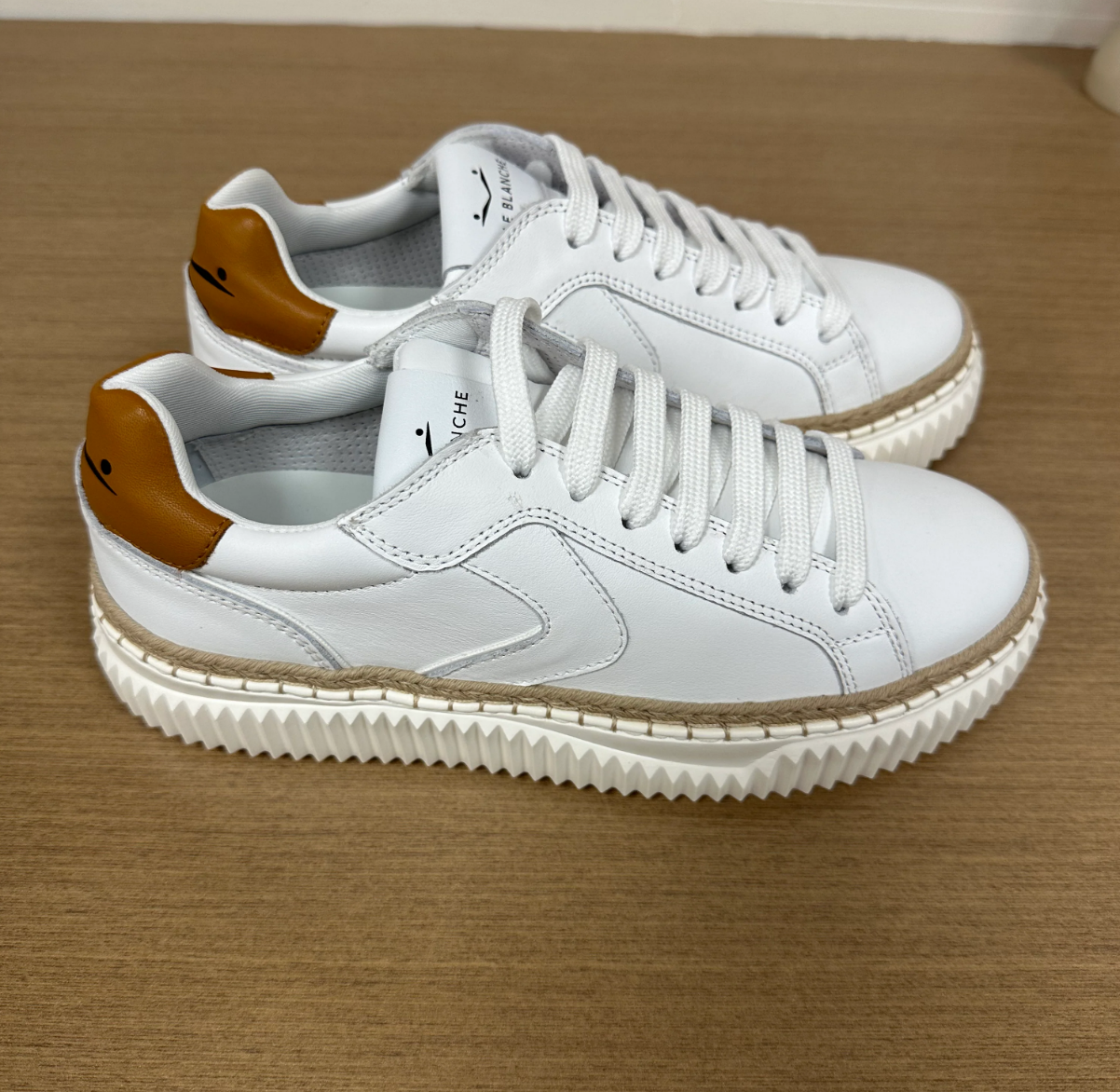 Voile Blanche Lipari Leather Sneakers (white tobacco) Velvet and